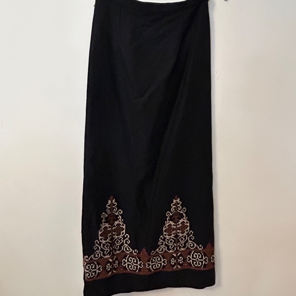 Levantis Nikis 3 of Athens black vintage maxi skirt. - Picture 3 of 6